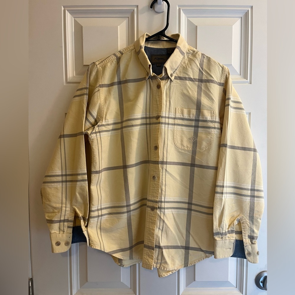 Roper Women’s Yellow and Gray Plaid long sleeved button down shirt.  Size medium
